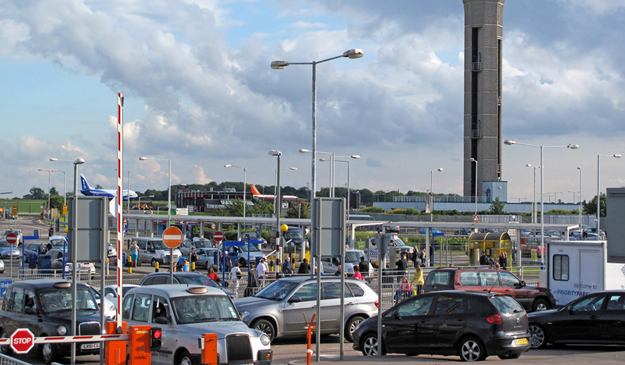 Dropping Off and Picking Up at Luton Airport