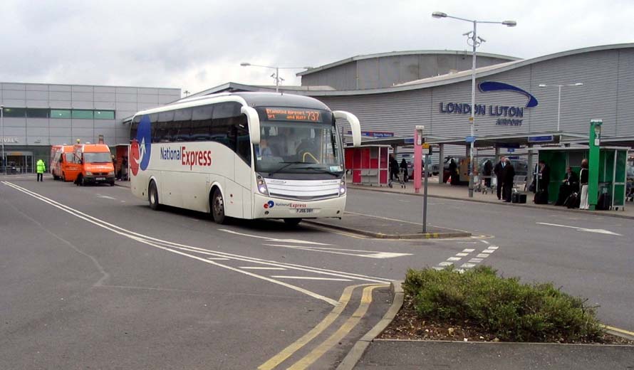 Buses and coaches info to Luton airport